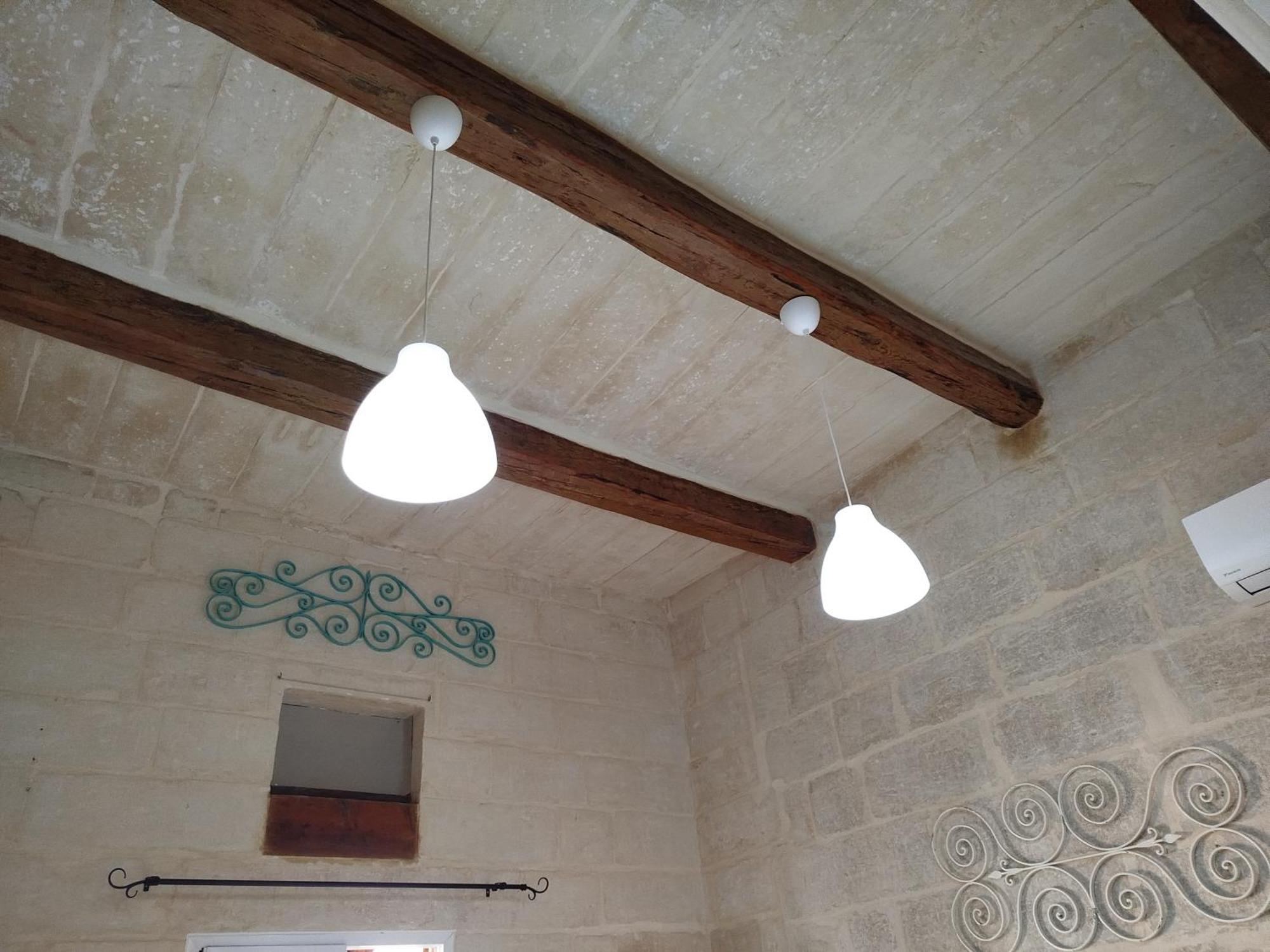 Limestone Sun Suites Слима Екстериор снимка