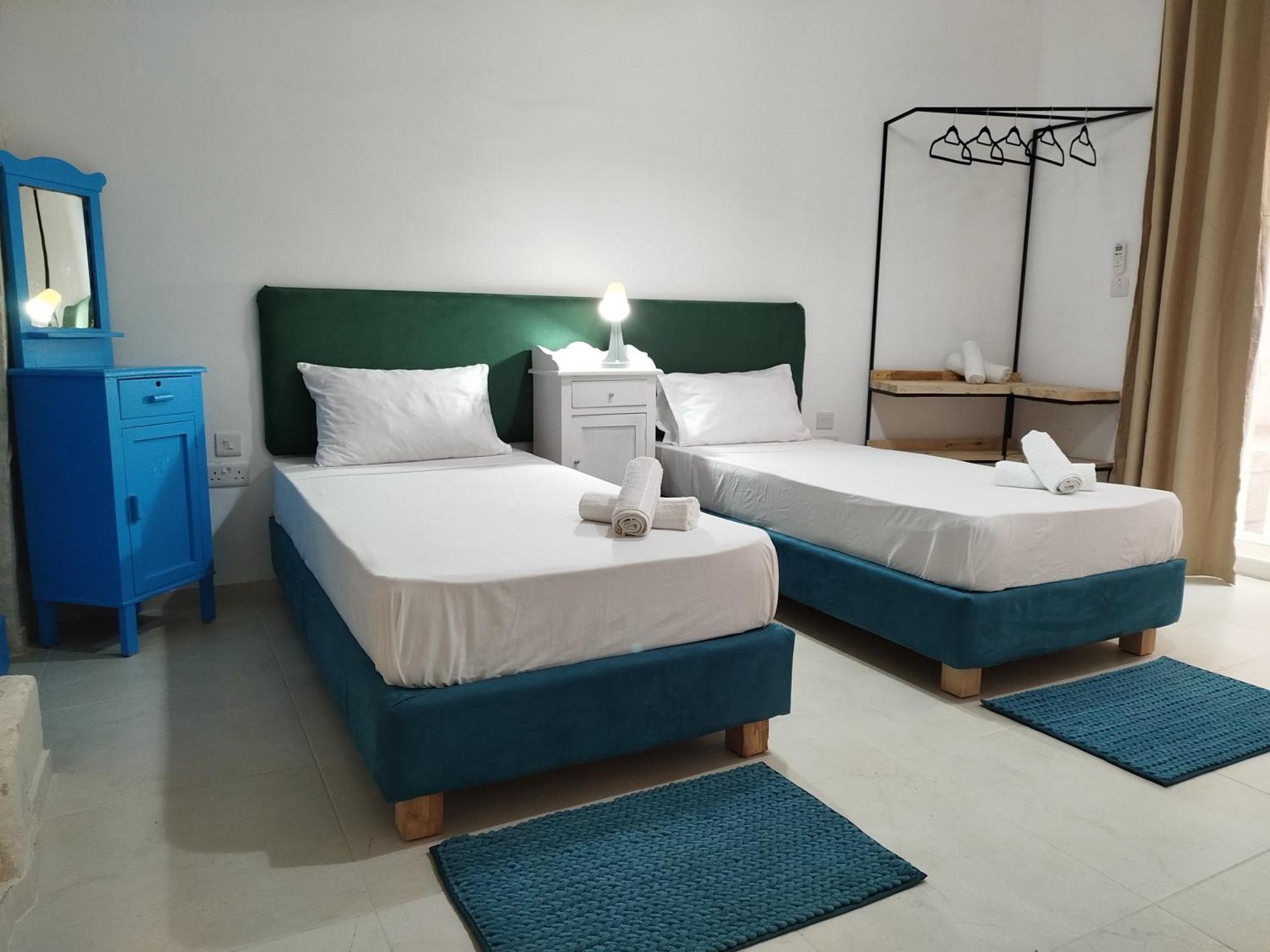 Limestone Sun Suites Слима Стая снимка